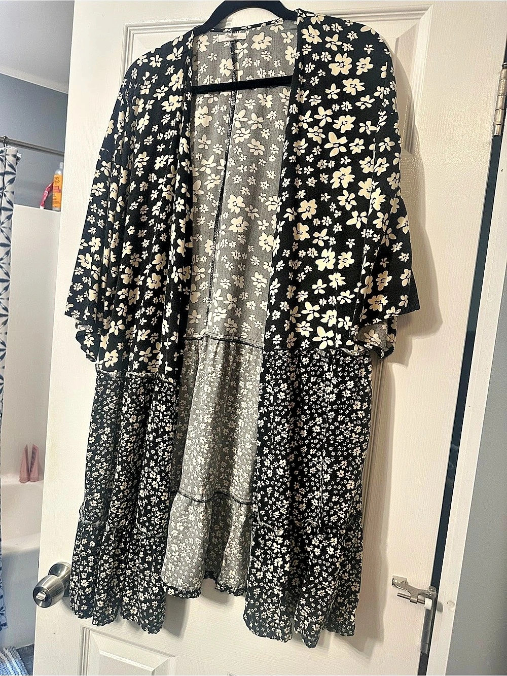 Maurices Floral Kimono in Black & Cream Size XL